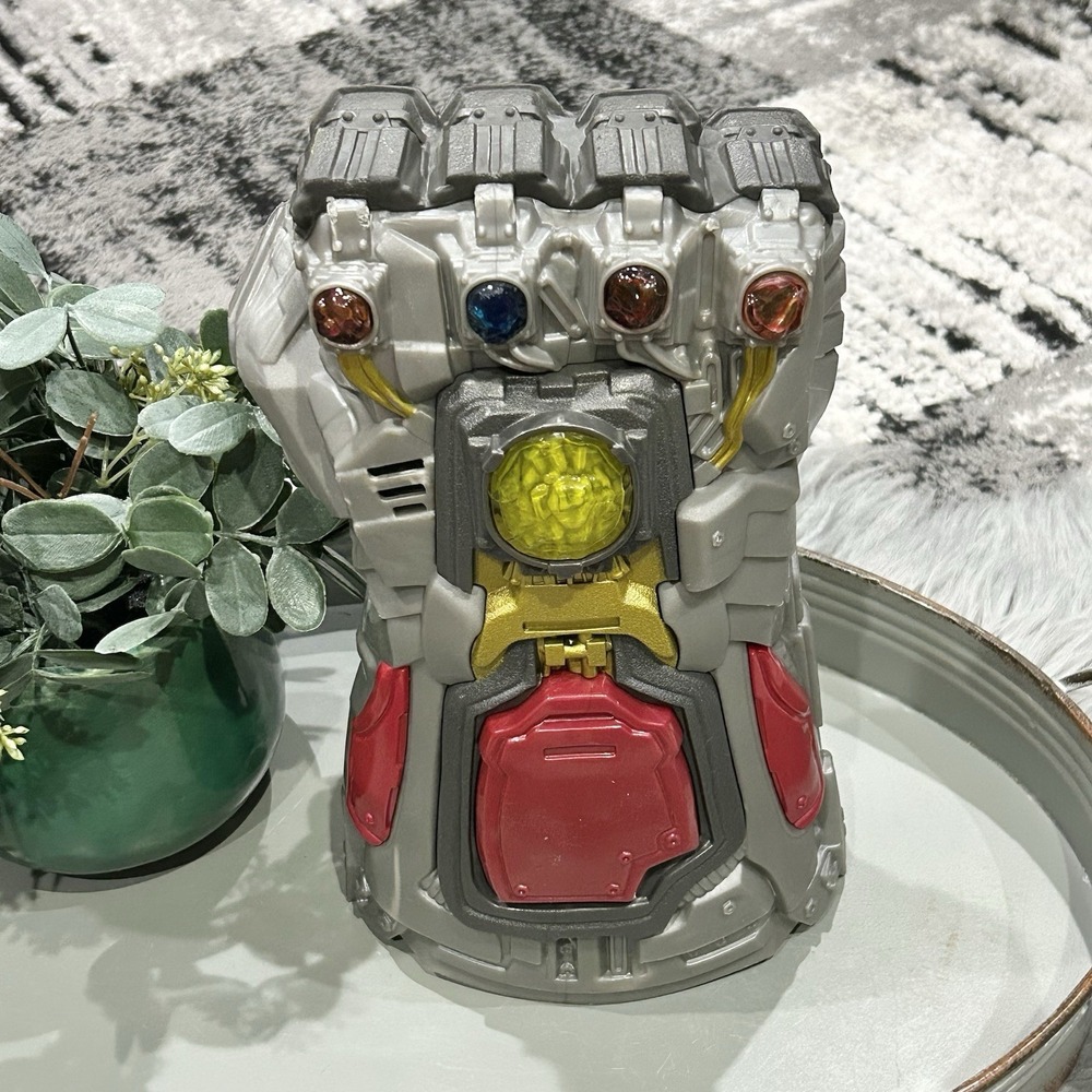 Marvel Avengers Electronic THANOS Gauntlet Light &‎ Sound ENDGAME Glove INFINITY